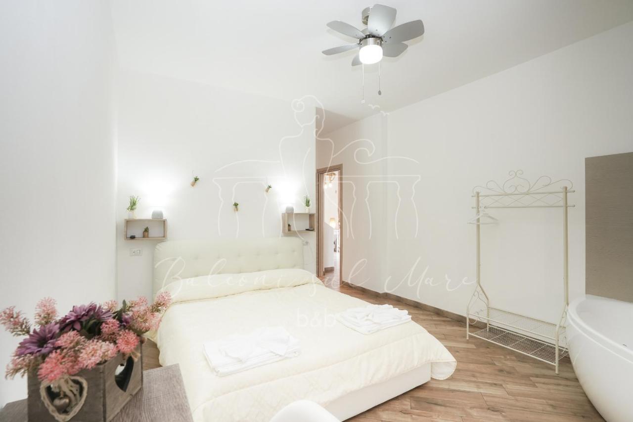 Balconi Sul Mare Bed and Breakfast Otranto Exteriör bild