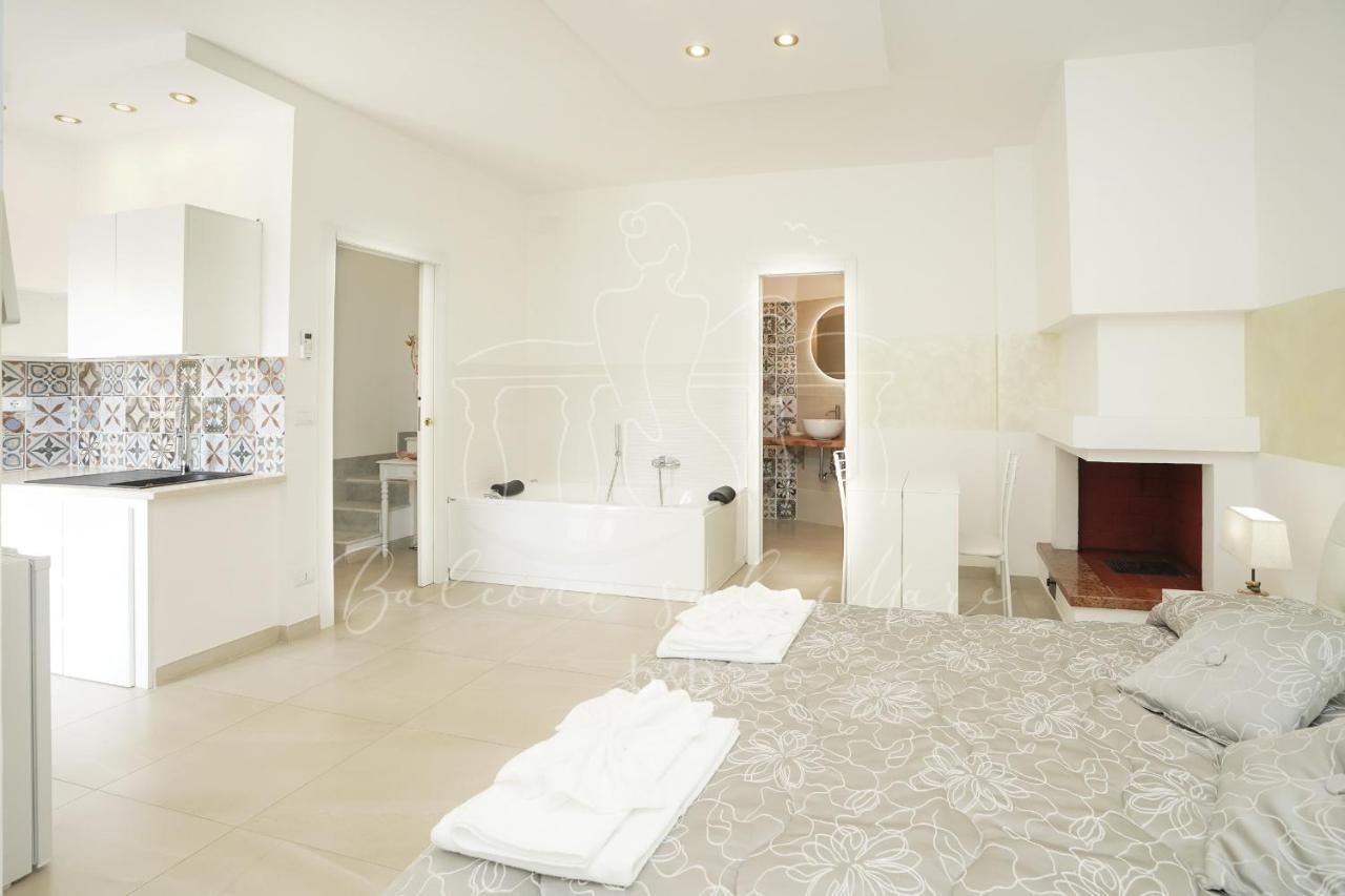 Balconi Sul Mare Bed and Breakfast Otranto Exteriör bild