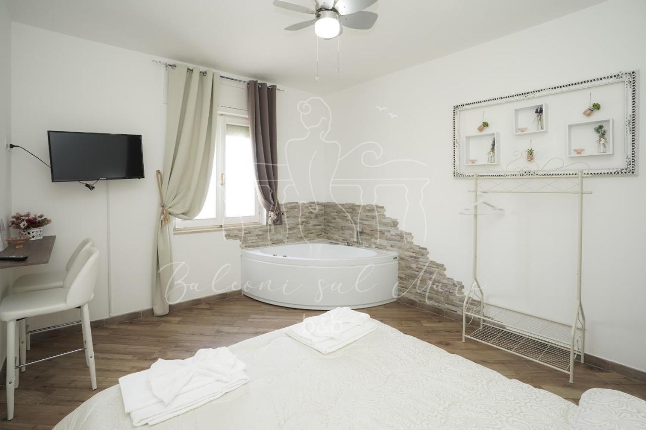 Balconi Sul Mare Bed and Breakfast Otranto Exteriör bild