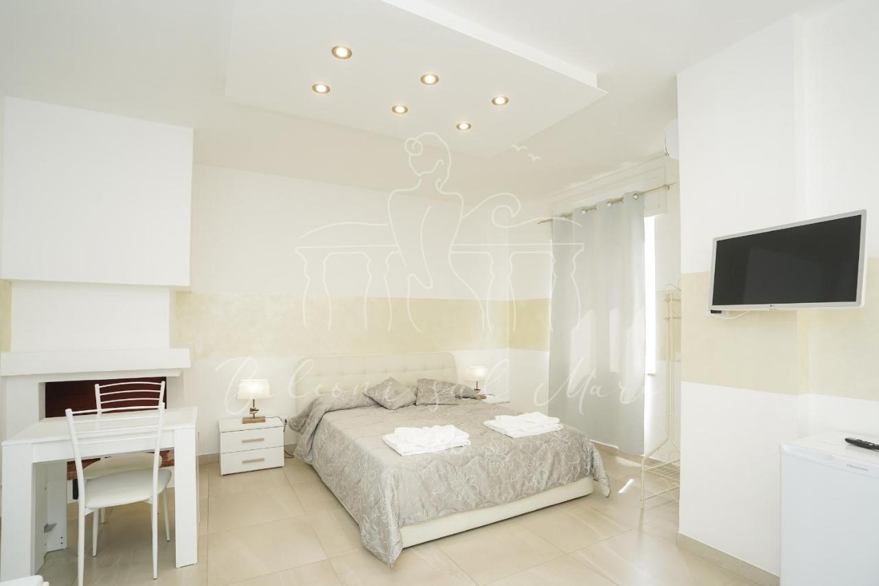 Balconi Sul Mare Bed and Breakfast Otranto Exteriör bild